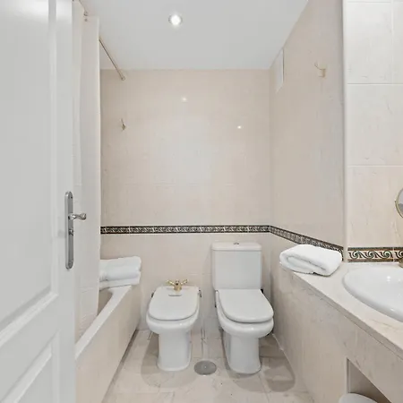 Apartment Unmatched Location, Breathtaking Views, Garage