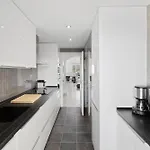 아파트 Unmatched Location, Breathtaking Views, Garage *