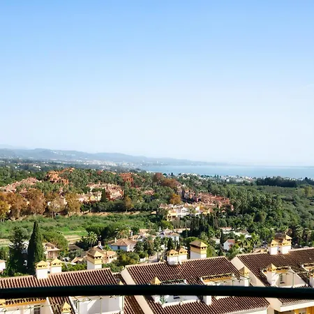 Unmatched Location, Breathtaking Views, Garage מארבלה