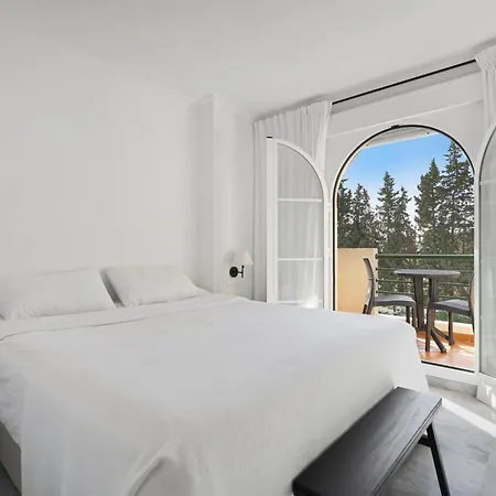 Unmatched Location, Breathtaking Views, Garage * Marbella