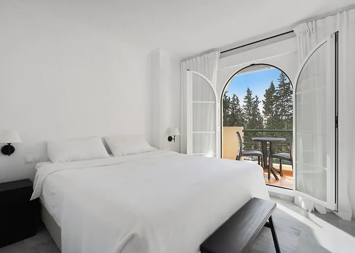 Unmatched Location, Breathtaking Views, Garage * Marbella