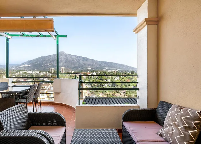Unmatched Location, Breathtaking Views, Garage Apartament Marbella
