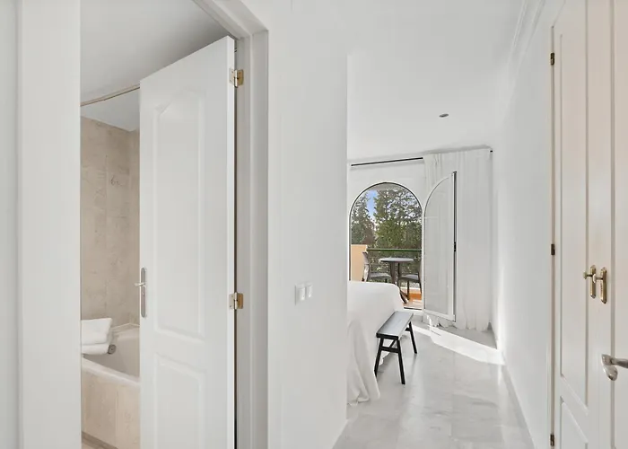 Apartament Unmatched Location, Breathtaking Views, Garage